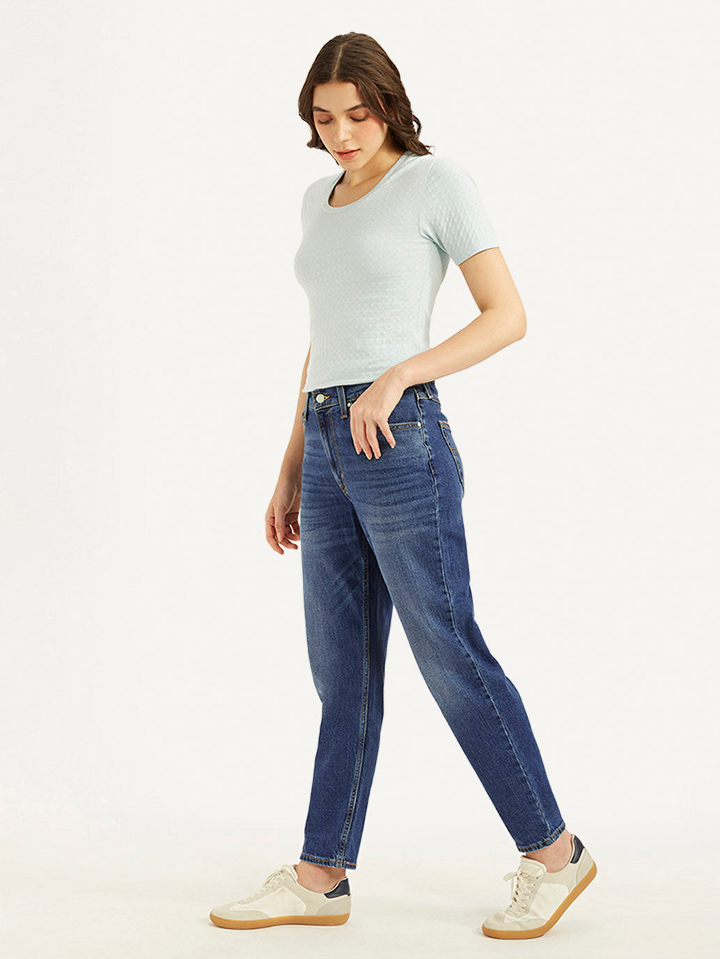 Women's 80s Mom Blue Loose Fit High Rise Jeans - Side View