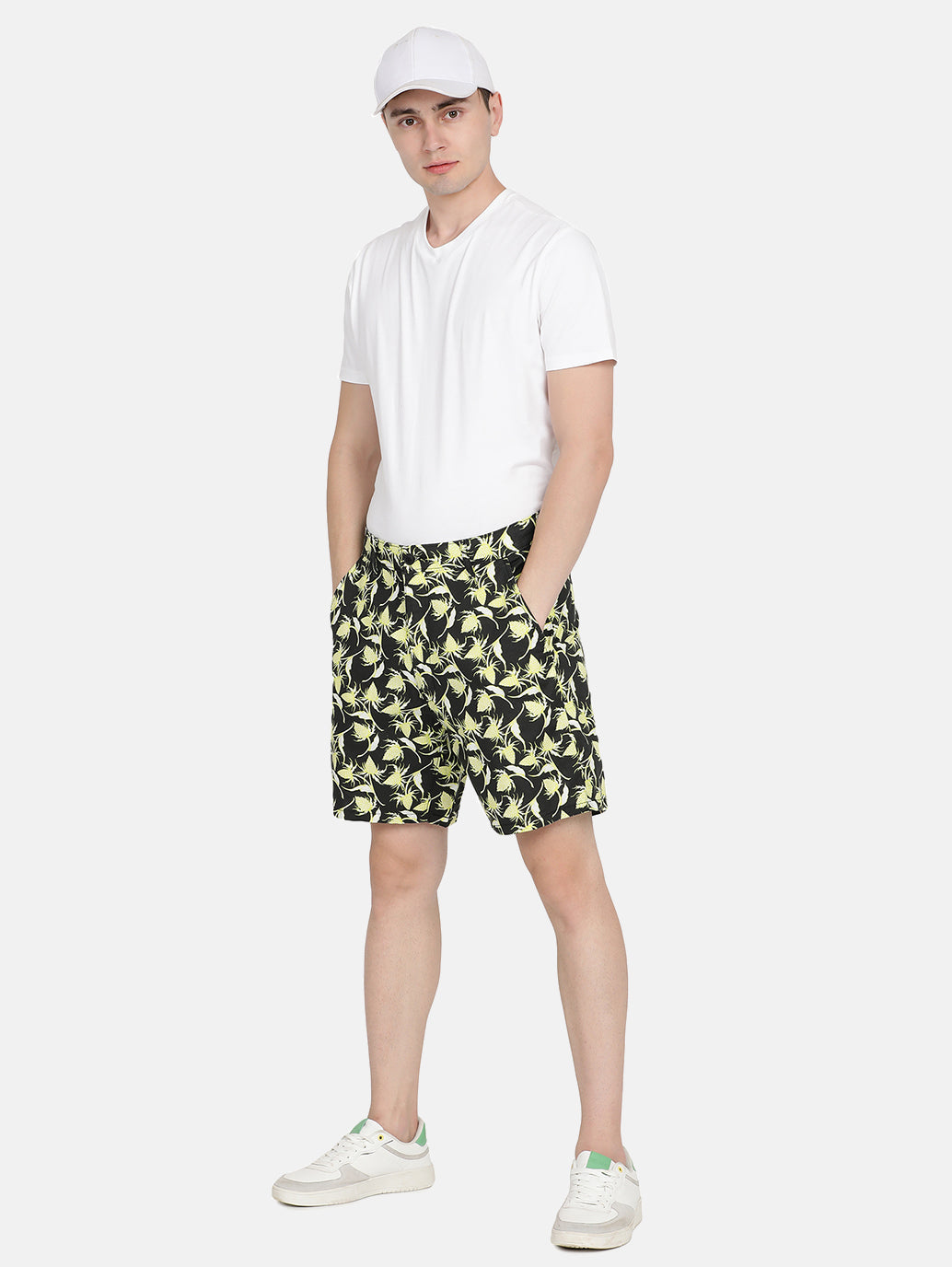 Levi's Men's Relaxed Fit Shorts - 74bd01a3-6514-4ec8-bb48-c88cb028a044 View