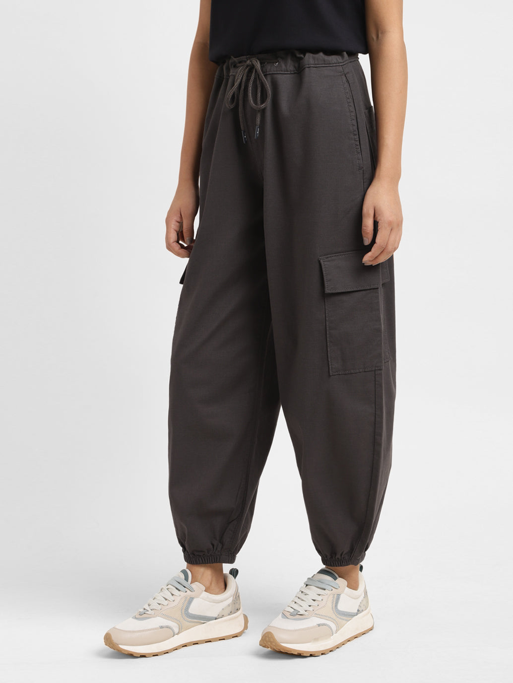 Women's High Rise Black Loose Tapered Fit Trousers - 6e91abf1-d860-4c5f-bd75-ba284cfae793 View