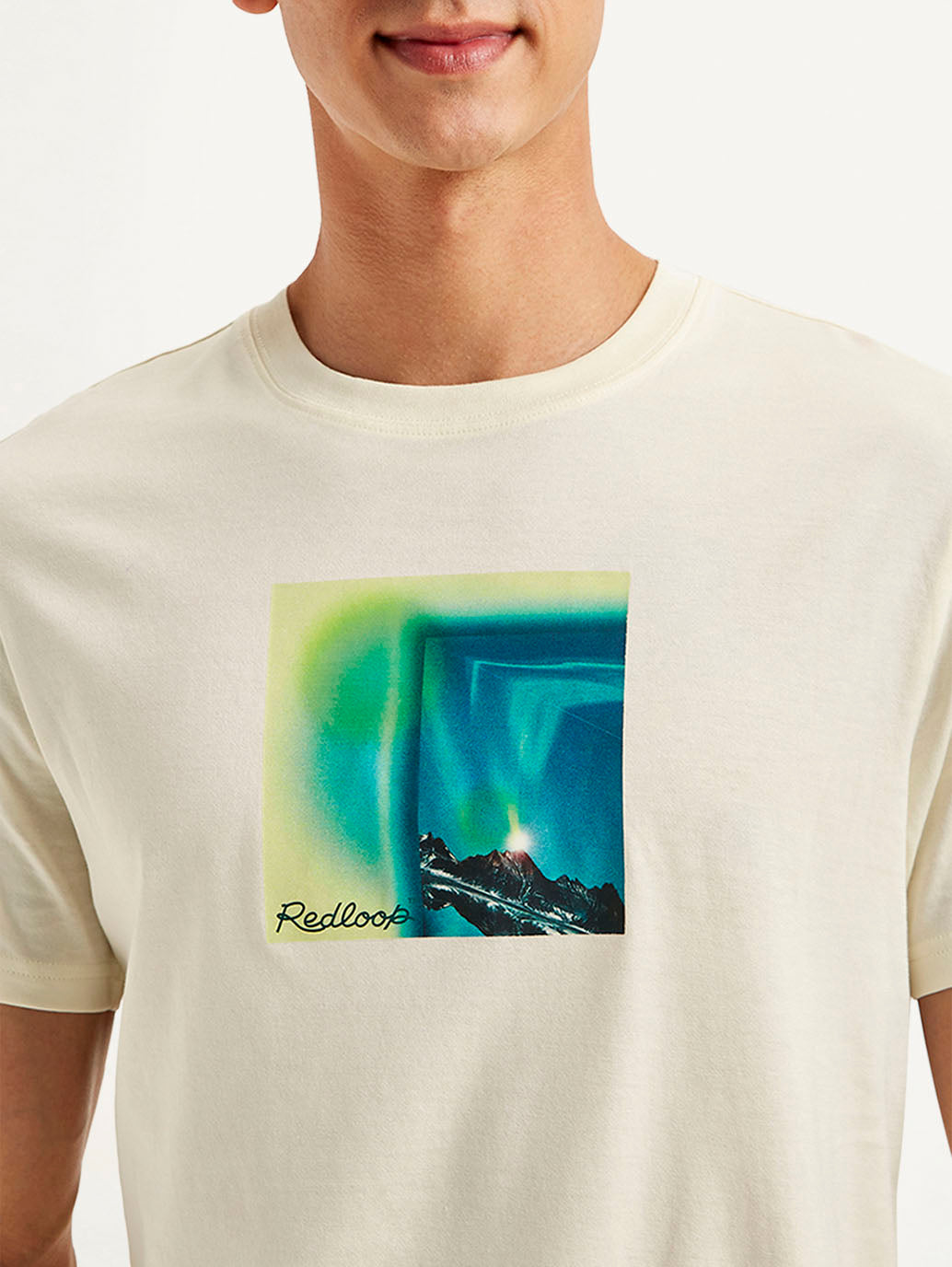 Men's Redloop Graphic Print Slim Fit T-shirt - Detail View