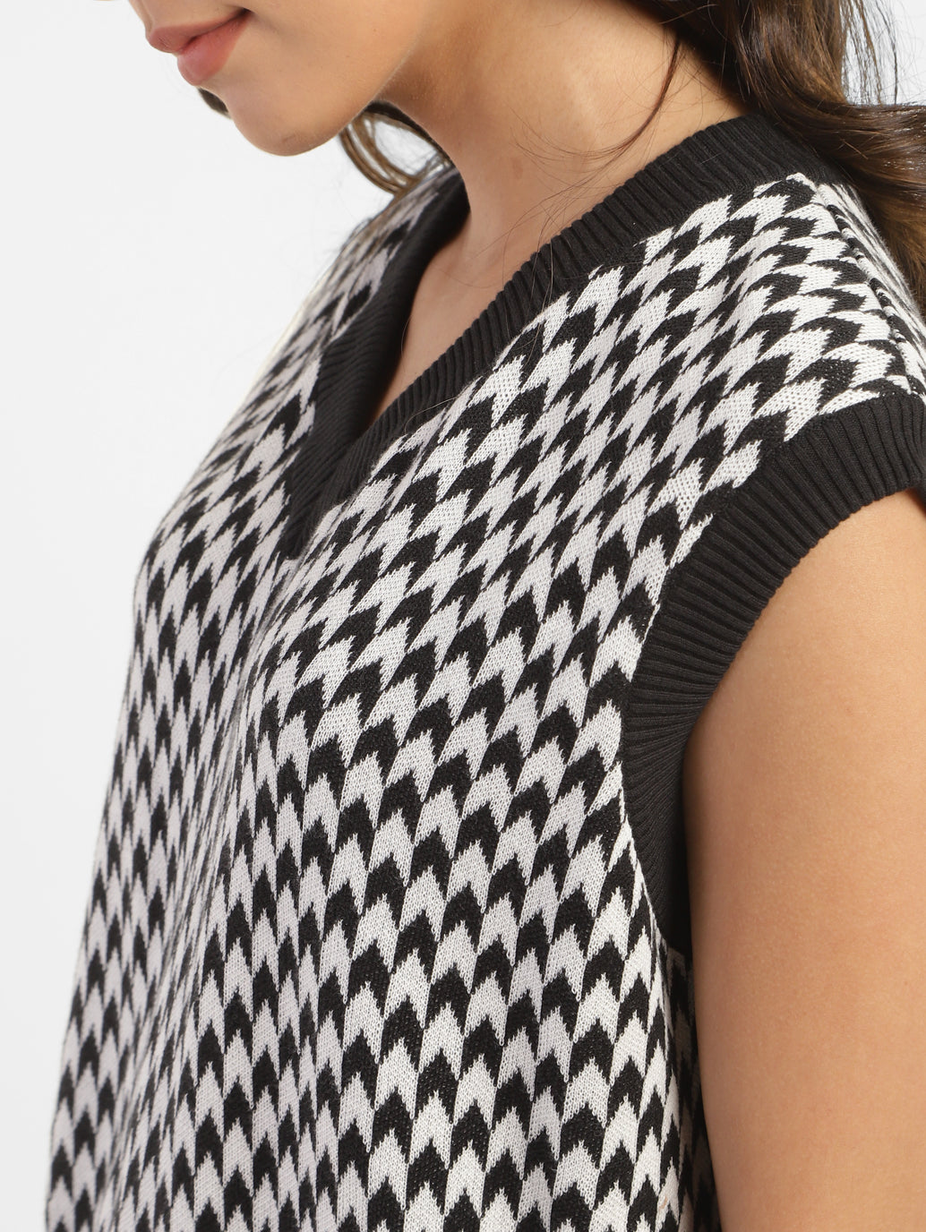 Women's V-Neck Checkered Sweater - ca8695e7-4938-4ff0-ba33-8c1d2f3114e9 View