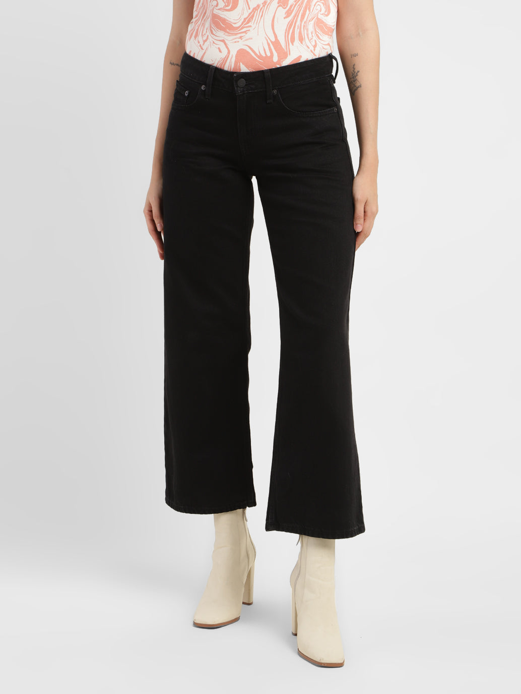 Women's Black Loose Fit Low Rise Jeans - ad7691a8-f209-4ab2-81fe-223495968b46 View