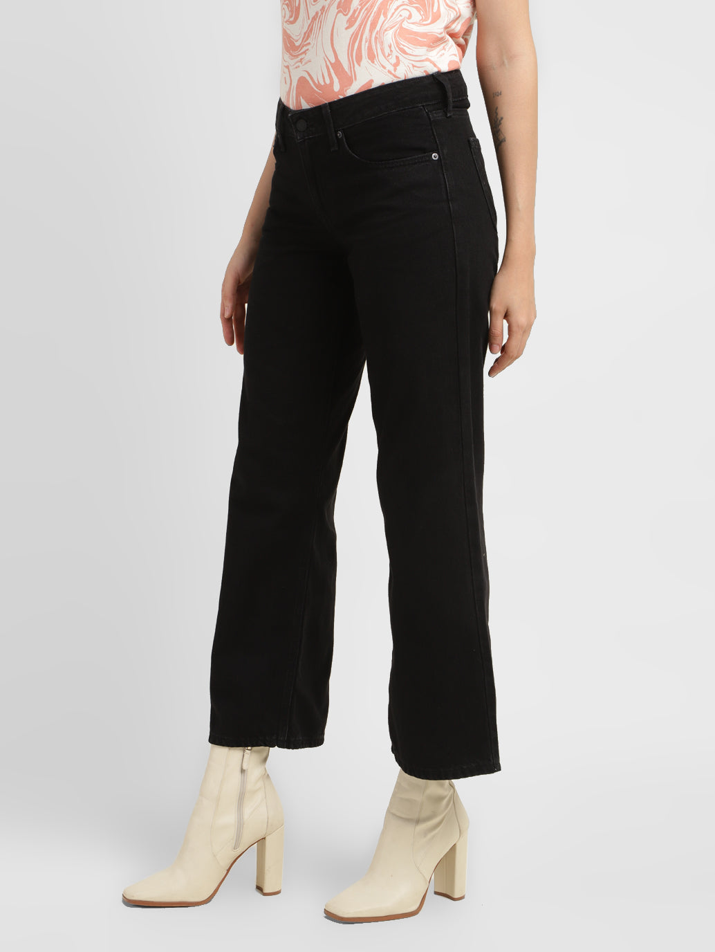 Women's Black Loose Fit Low Rise Jeans - 8d16596f-2295-4722-ba9c-c17eefd2a554 View