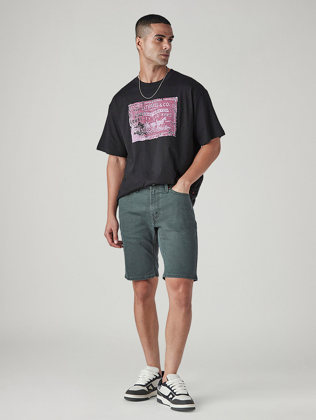 Men's 541 Green Tapered Fit Mid Rise Shorts