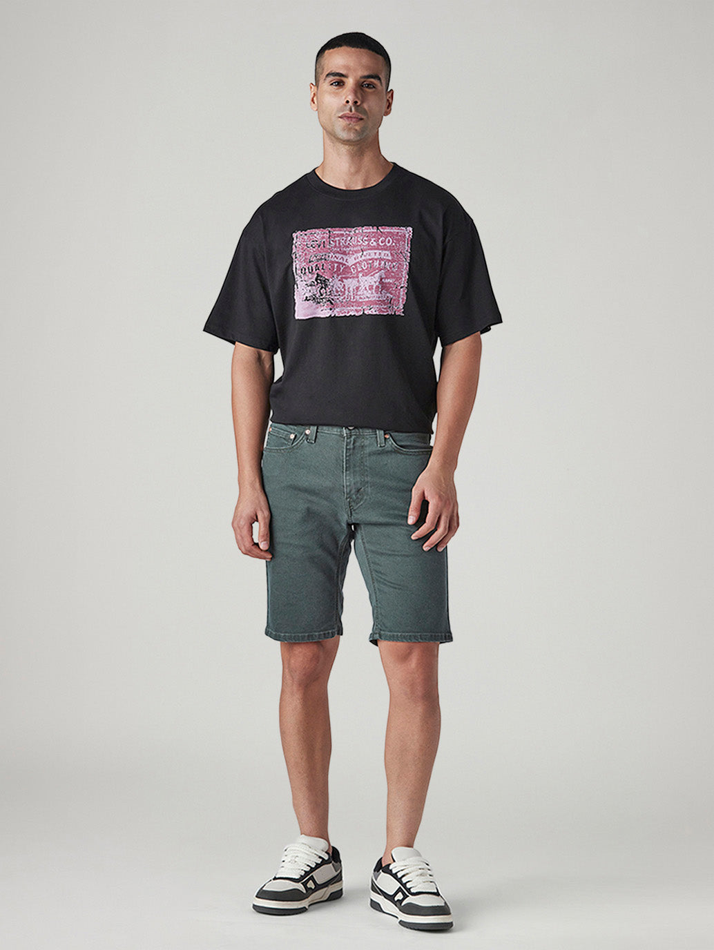 Men's 541 Green Tapered Fit Mid Rise Shorts - Front View