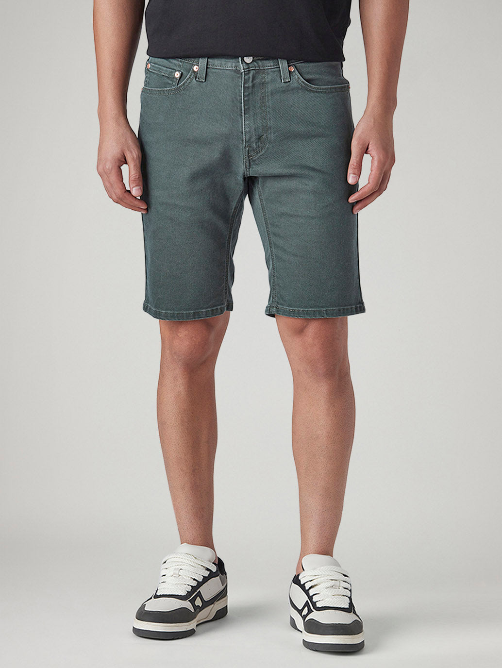 Men's 541 Green Tapered Fit Mid Rise Shorts - Front View