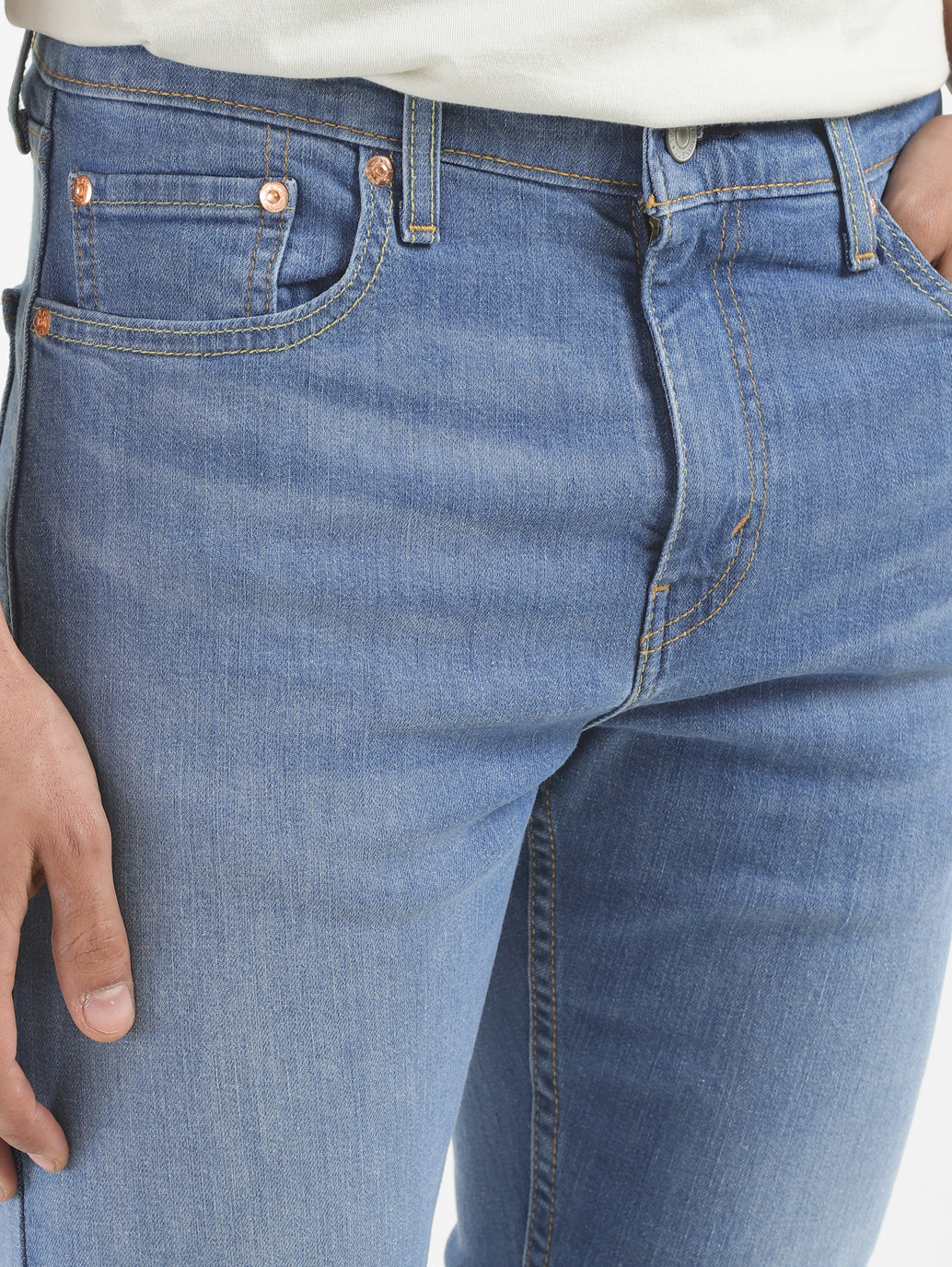 Men's 512 Blue Slim Tapered Fit Mid Rise Jeans - FrontDetails View