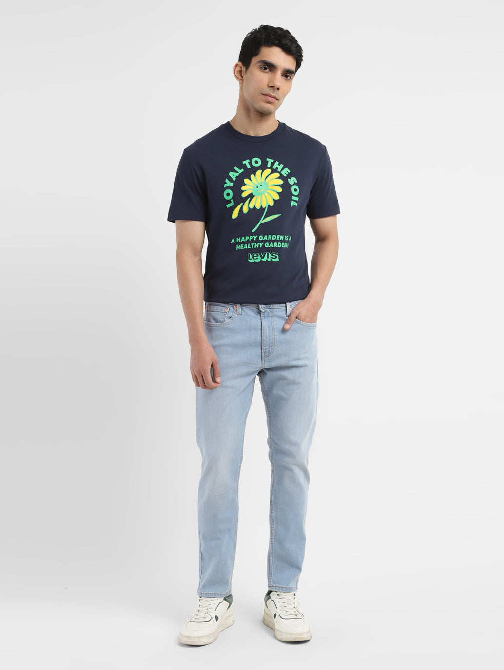 Men's 512 Blue Slim Tapered Fit Mid Rise Jeans - 981b072c-80e5-490e-aa99-eb00429a3532 View