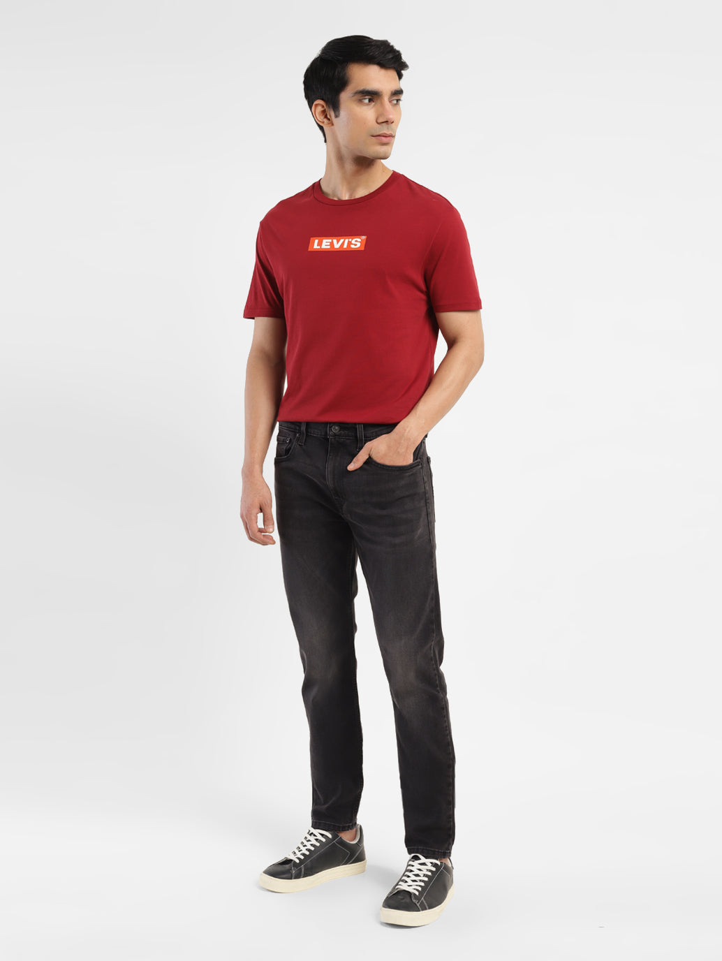Men's 512 Black Slim Tapered Fit Mid Rise Jeans - be8aefaa-fe08-4aa6-b37a-ca94b0bdec06 View
