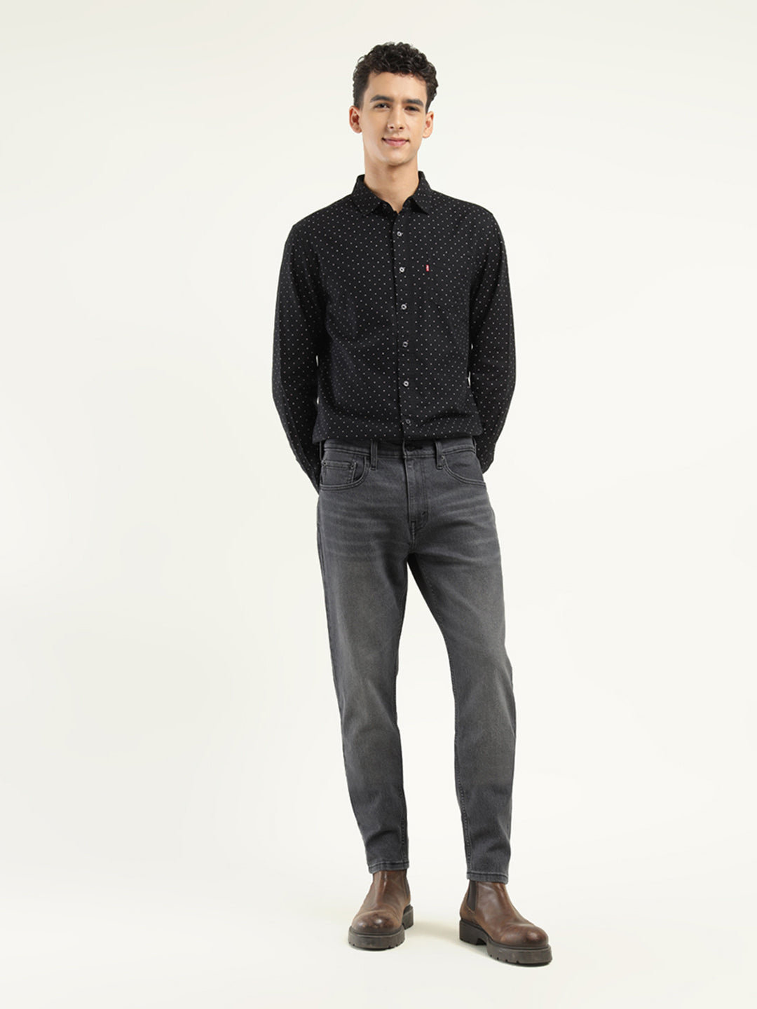 Men's 512 Black Slim Tapered Fit Mid Rise Jeans - Front View