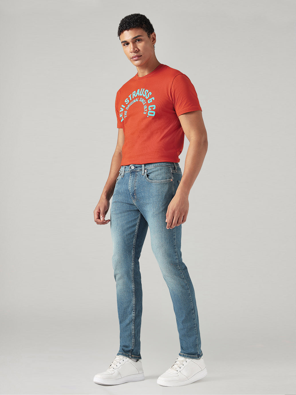 Men's 512 Blue Slim Tapered Fit Mid Rise Tinted Jeans - Side View