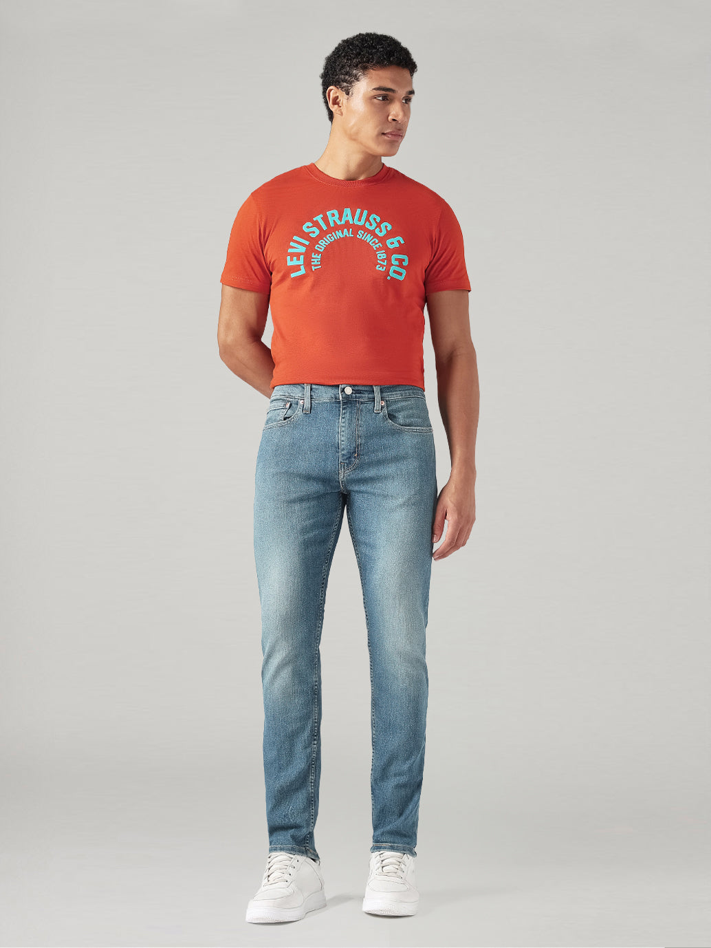 Men's 512 Blue Slim Tapered Fit Mid Rise Tinted Jeans - Front View