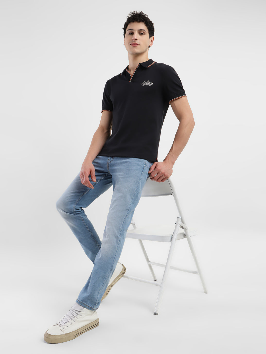 Men's 511 Blue Slim Fit Mid Rise Jeans - StyleShot View
