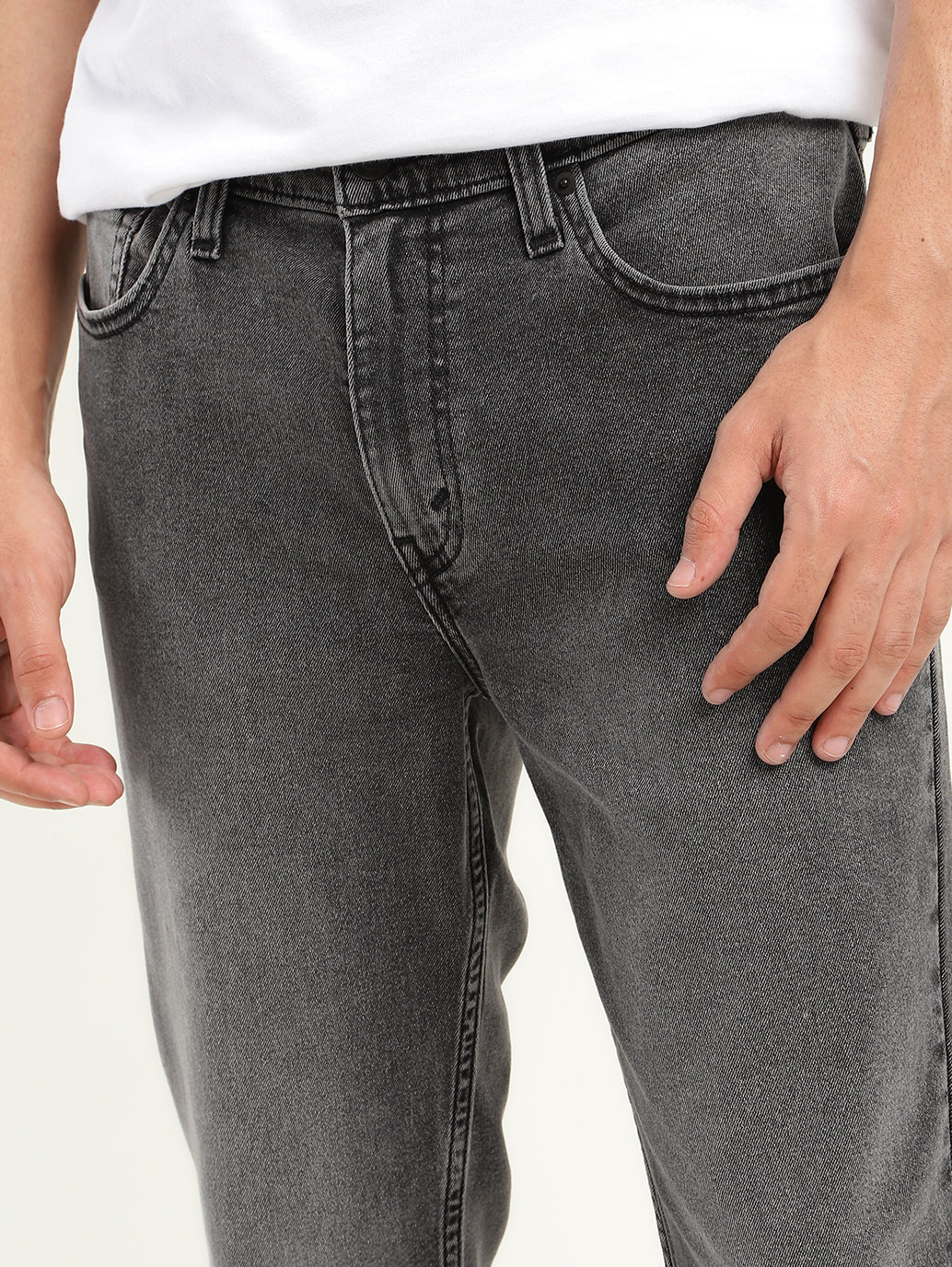 Men's 511 Black Slim Fit Mid Rise Jeans - 84f77a99-aebd-459f-9106-7fb52e6e34f3 View