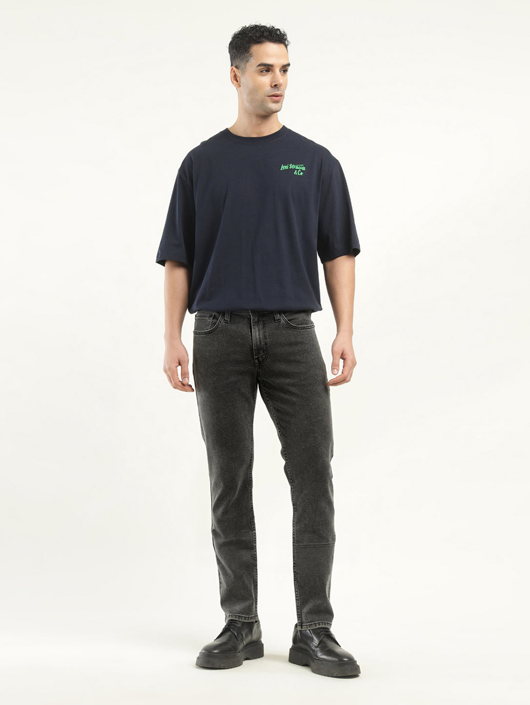 Men's 511 Black Slim Fit Mid Rise Jeans - Front View