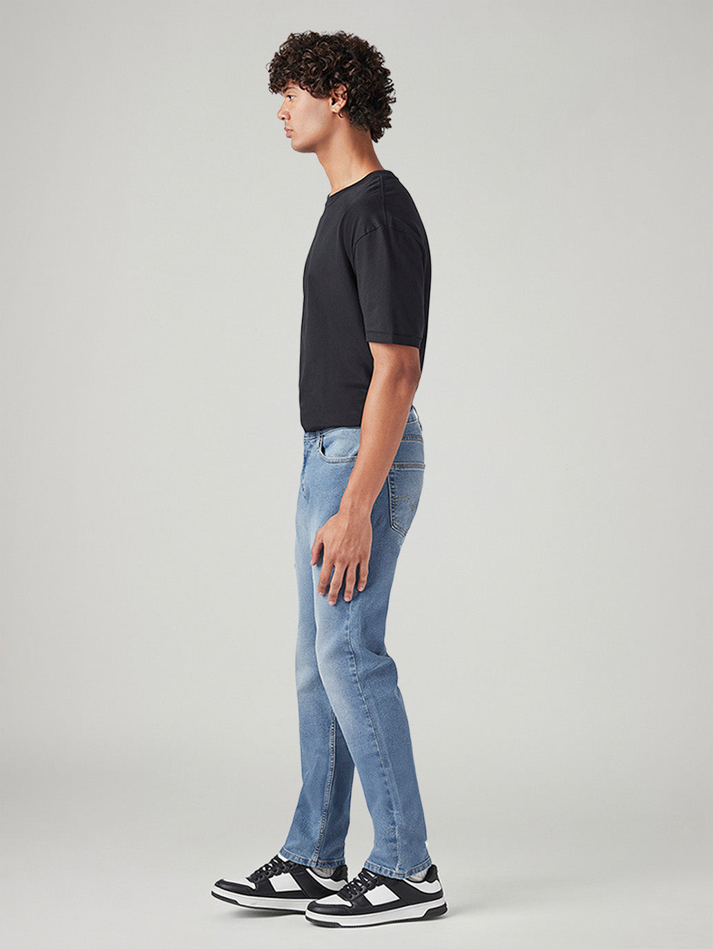 Men's 511 Light Blue Slim Fit Mid Rise Jeans - Side View