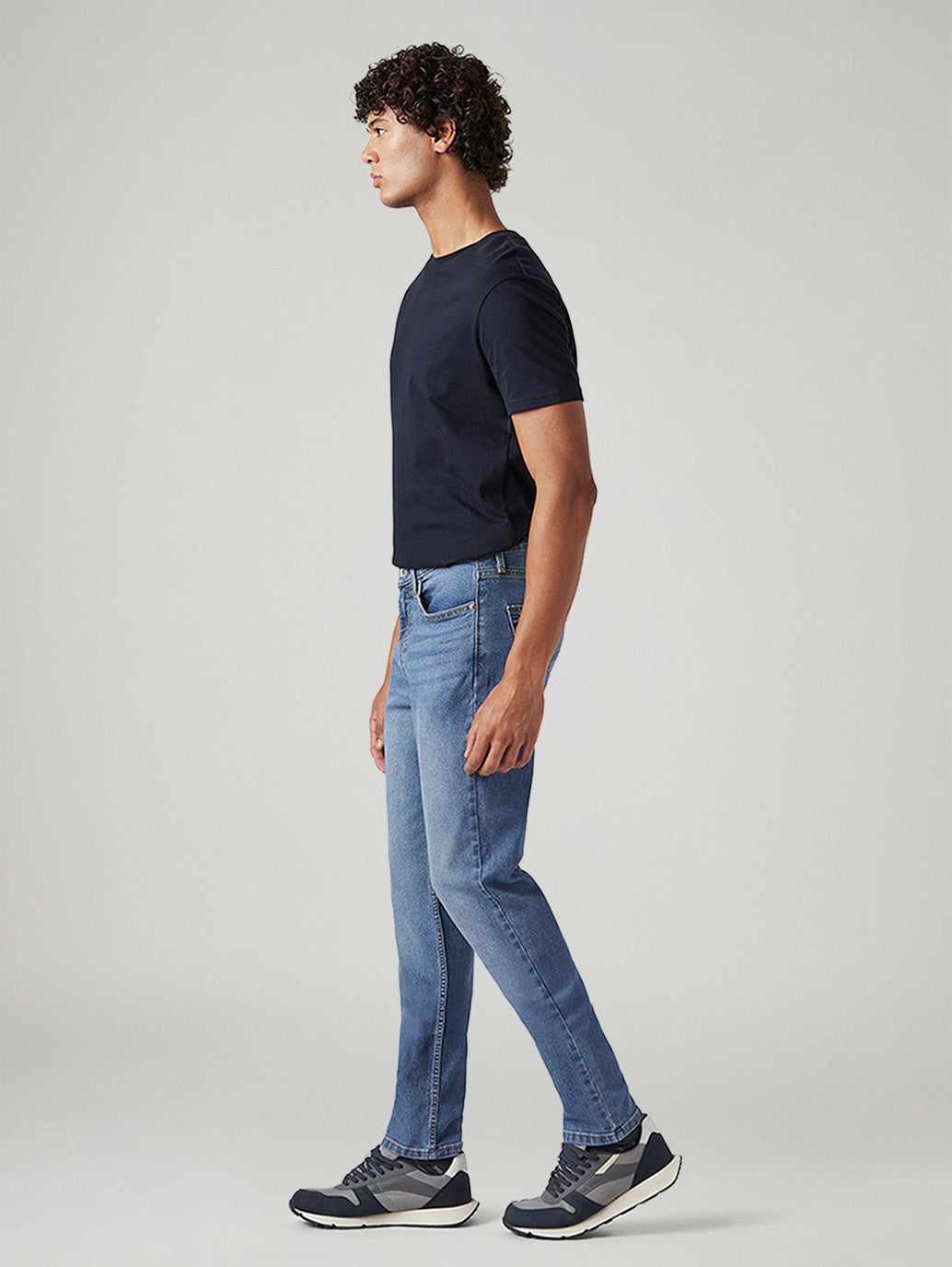 Men's 511 Med Indigo Slim Fit Mid Rise Jeans - Side View