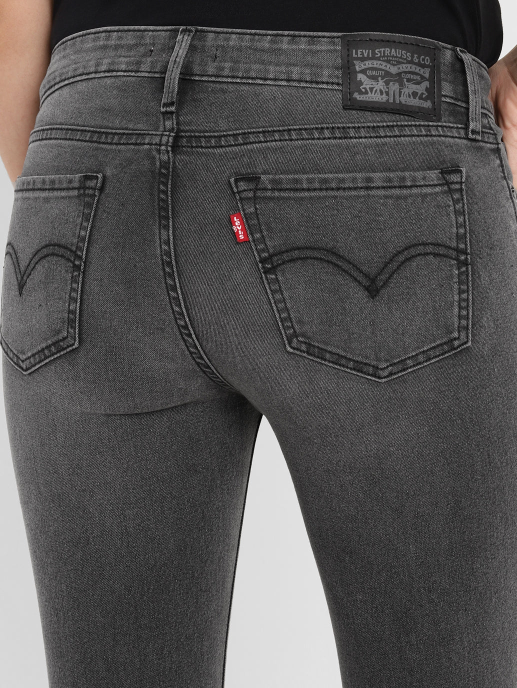Women's 710 Black Skinny Fit Mid Rise Jeans - 29ec97c7-8404-4644-a1fe-48b3f671486e View