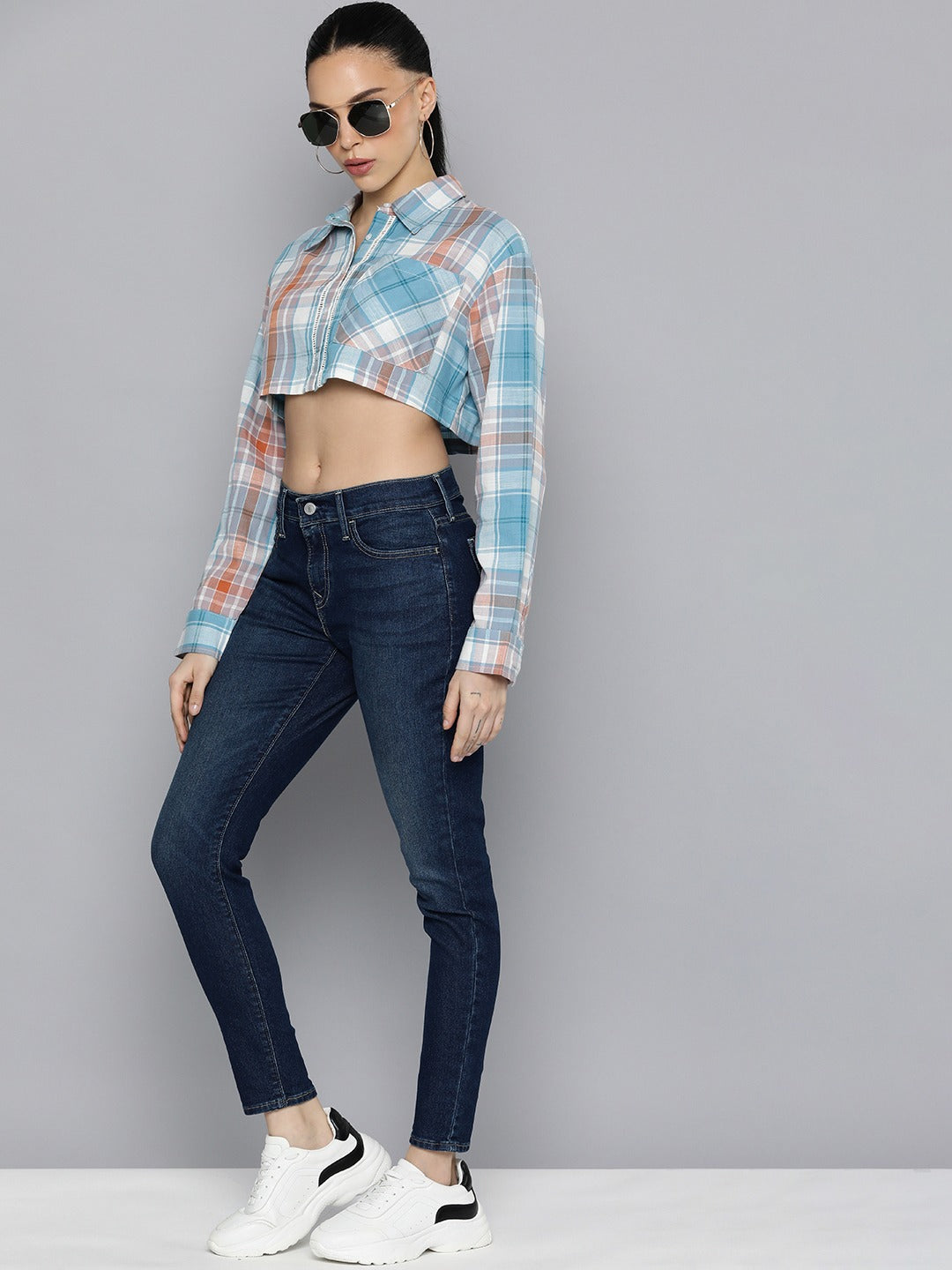Women's 710 Blue Skinny Fit Mid Rise Jeans - StyleDetails View