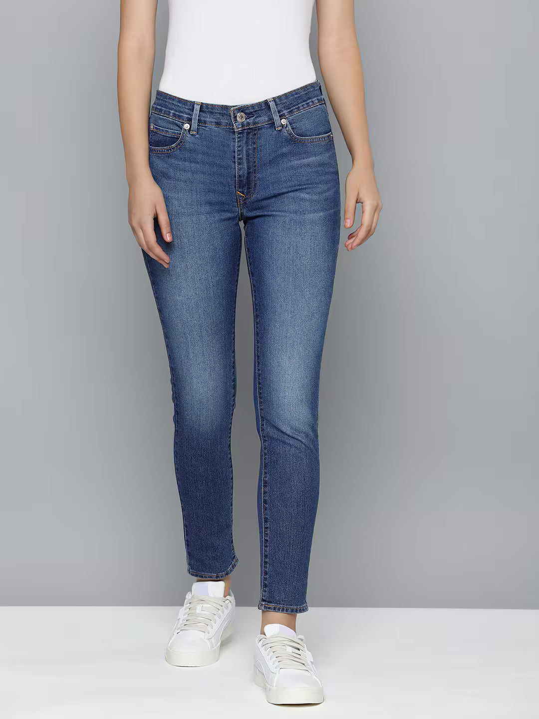 Women's 711 Blue Skinny Fit Mid Rise Jeans - A709000021 View