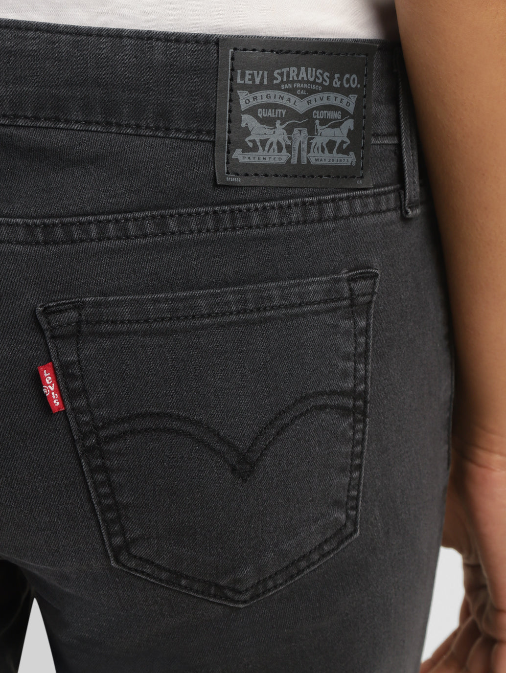 Women's 711 Black Skinny Fit Mid Rise Jeans - 49f3b0cc-d87d-455d-9632-4d8995dbc97c View