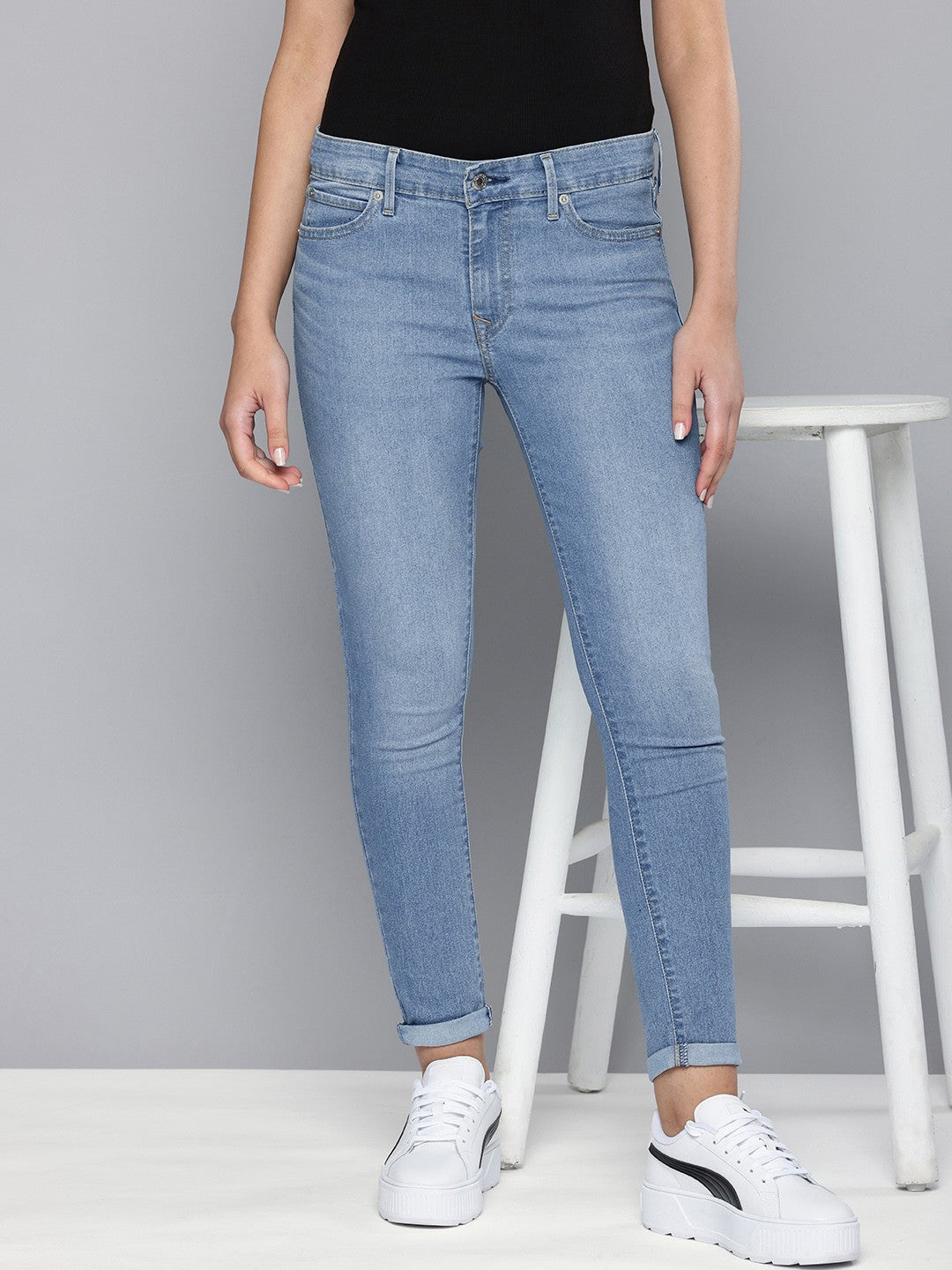 Women's 711 Blue Skinny Fit Mid Rise Jeans - Front View
