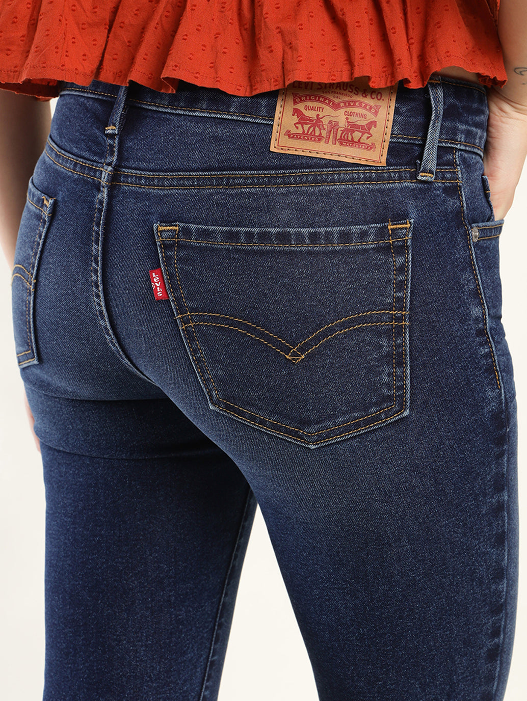 Women's 711 Blue Skinny Fit Mid Rise Jeans - Detail View