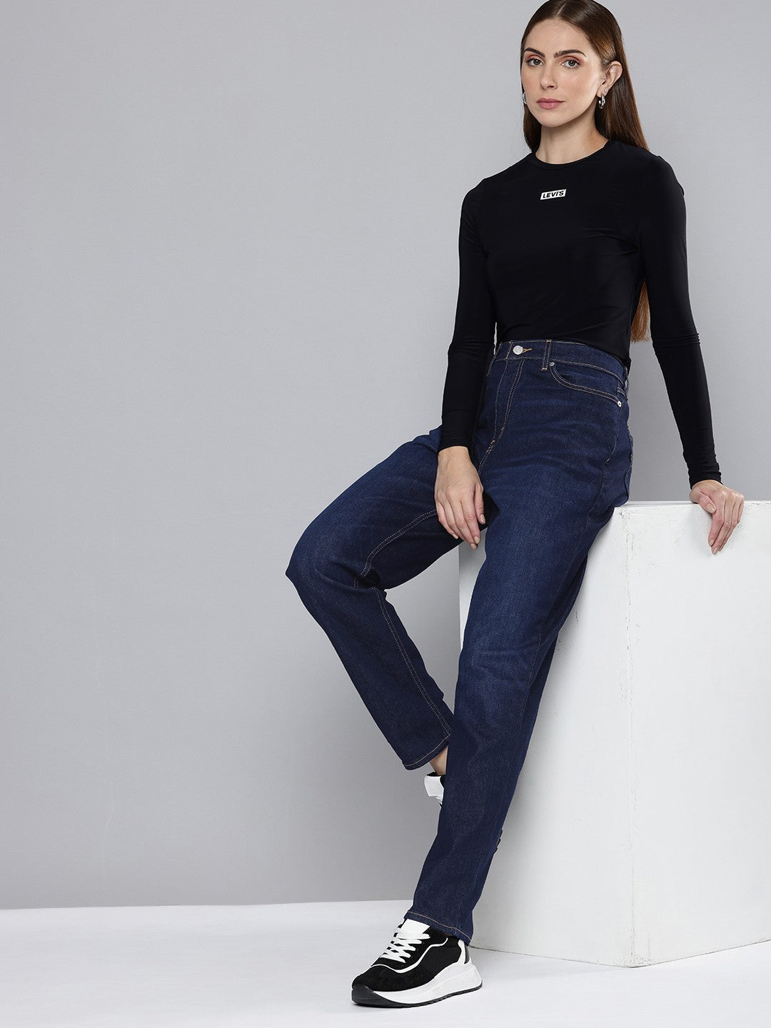 Women's 80s Mom Blue Loose Fit High Rise Jeans - styleDetails View