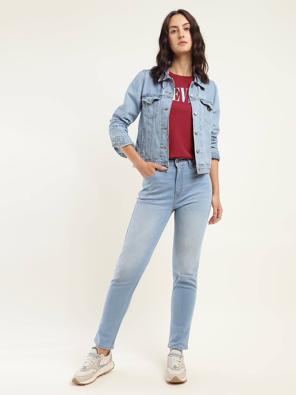 Women's 80s Mom Blue Loose Fit High Rise Jeans - Styleshot View