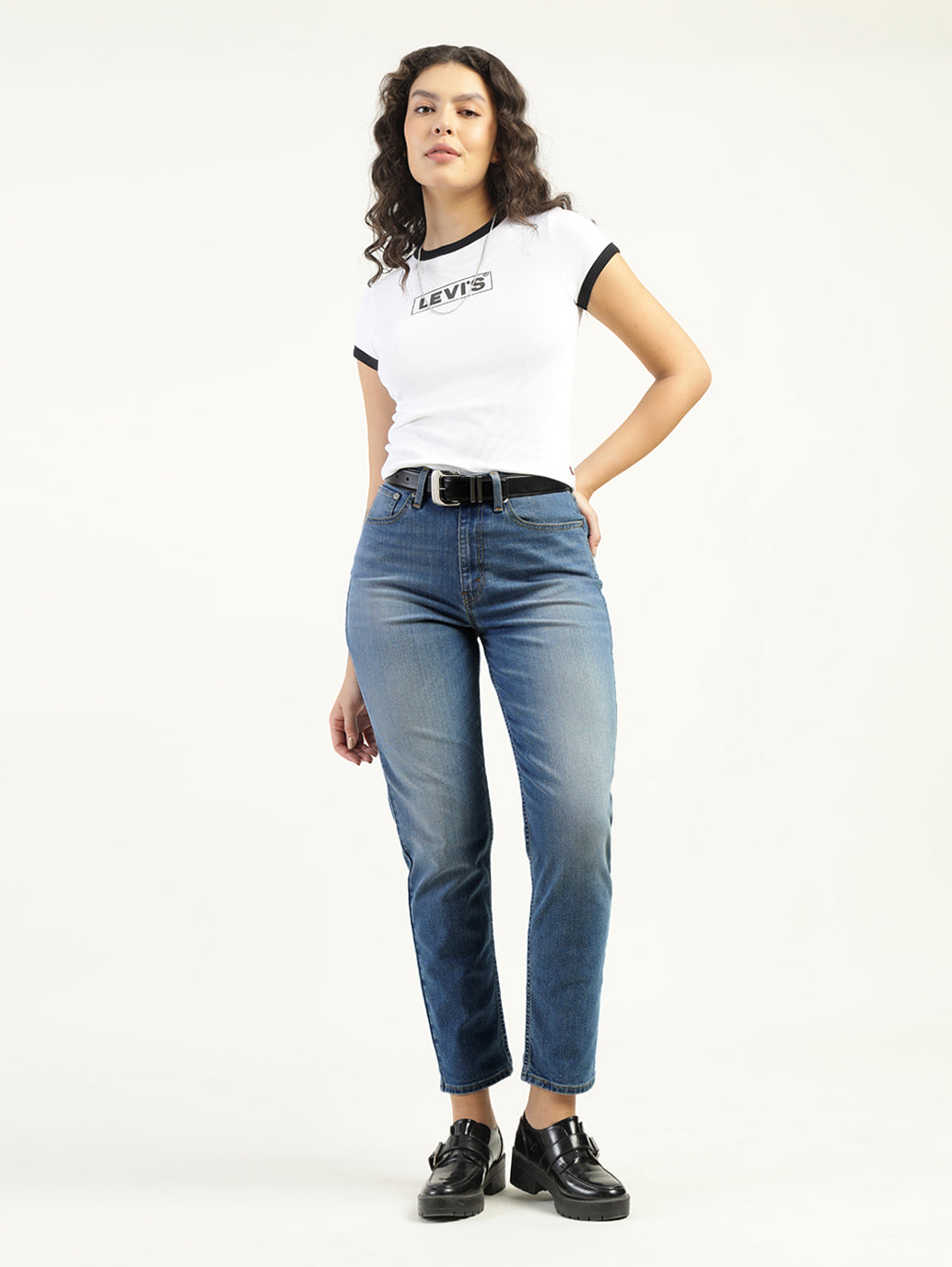 Women's 80s Mom Blue Loose Fit Mid Rise Jeans - Styleshot View