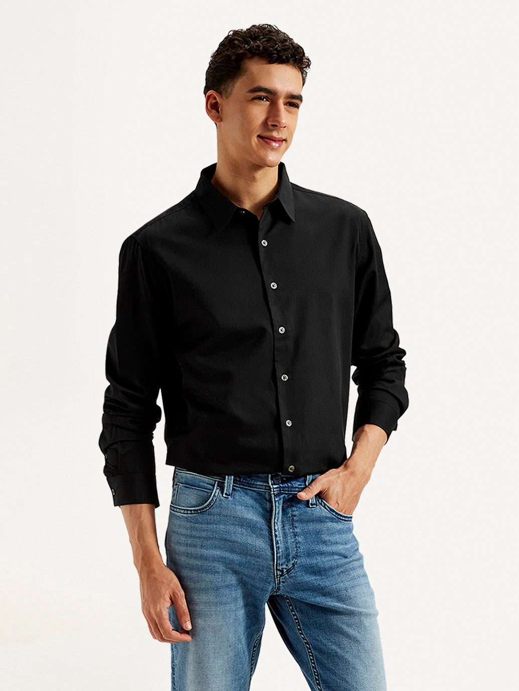 Men's Redloop Solid Slim Fit Shirt - Styleshot View