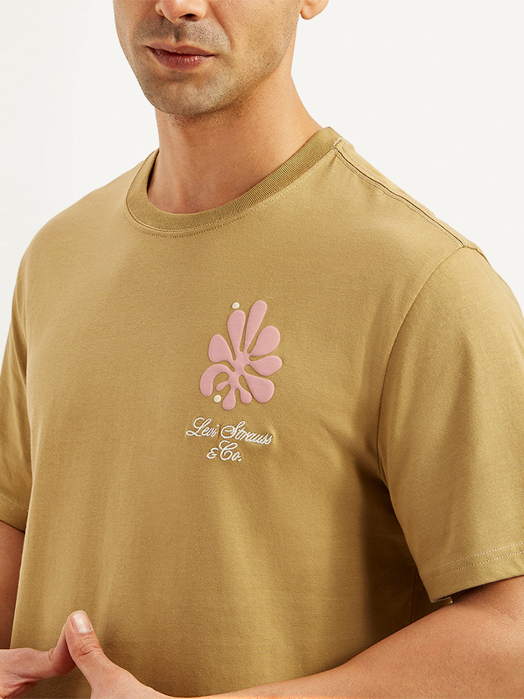 Men's Graphic Print Crew Neck T-Shirt - Detail View