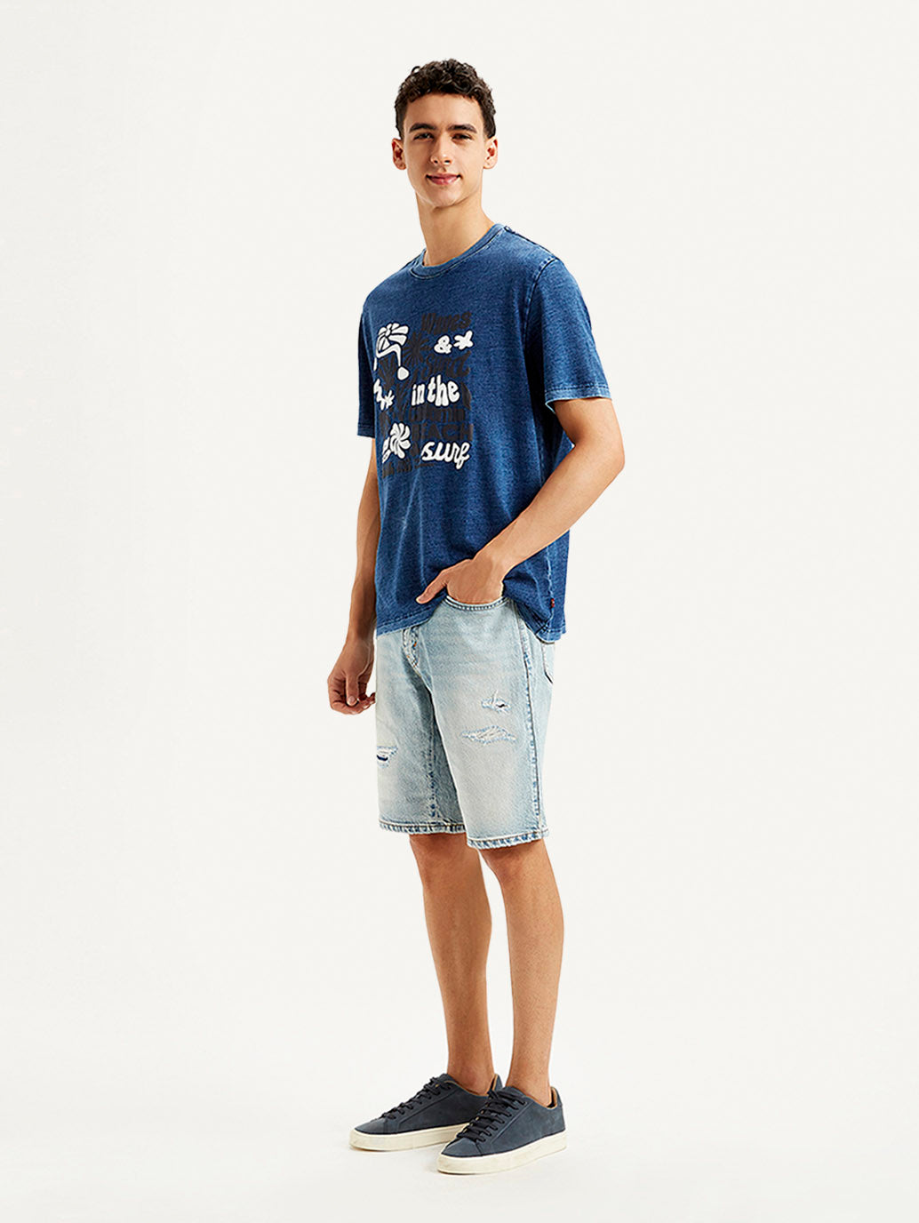 Men's Graphic Print Crew Neck T-shirt - Side View