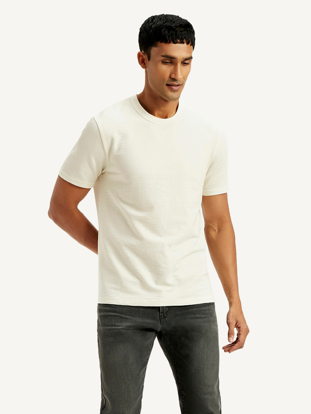 Men's Solid Regular Fit T-Shirt - Styleshot View