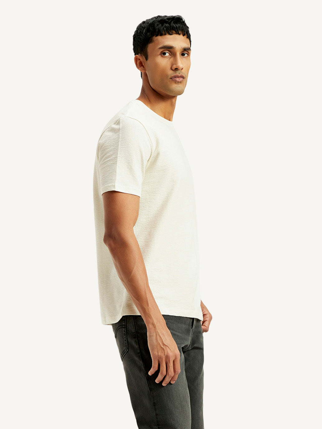 Men's Solid Regular Fit T-Shirt - Side View