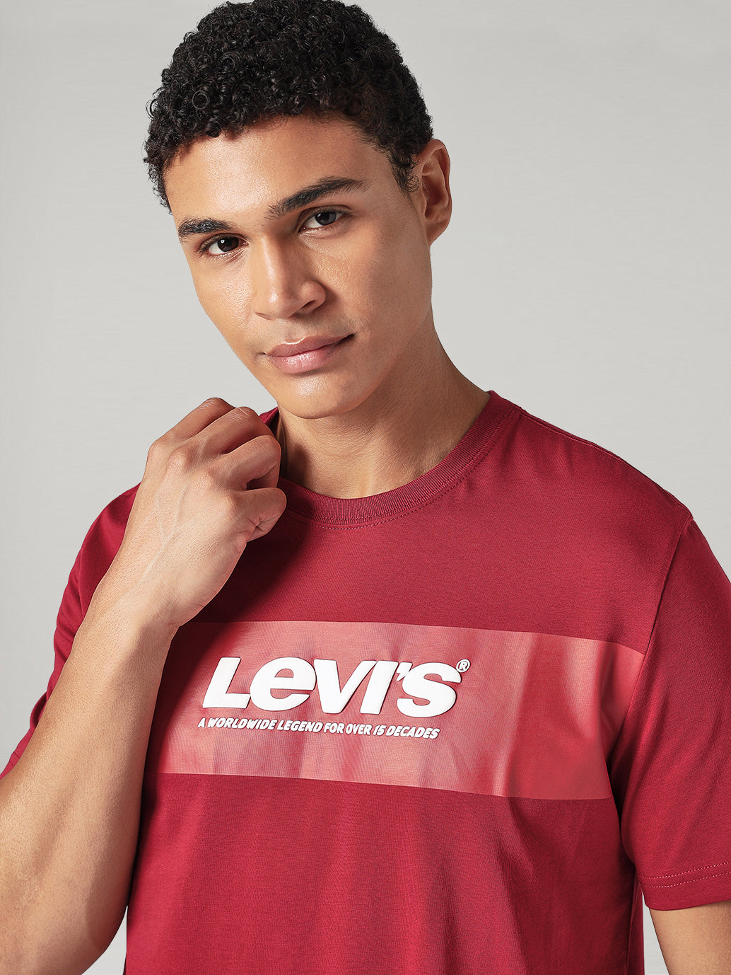 Men's Solid Regular Fit Jersey T-Shirt - Detail View