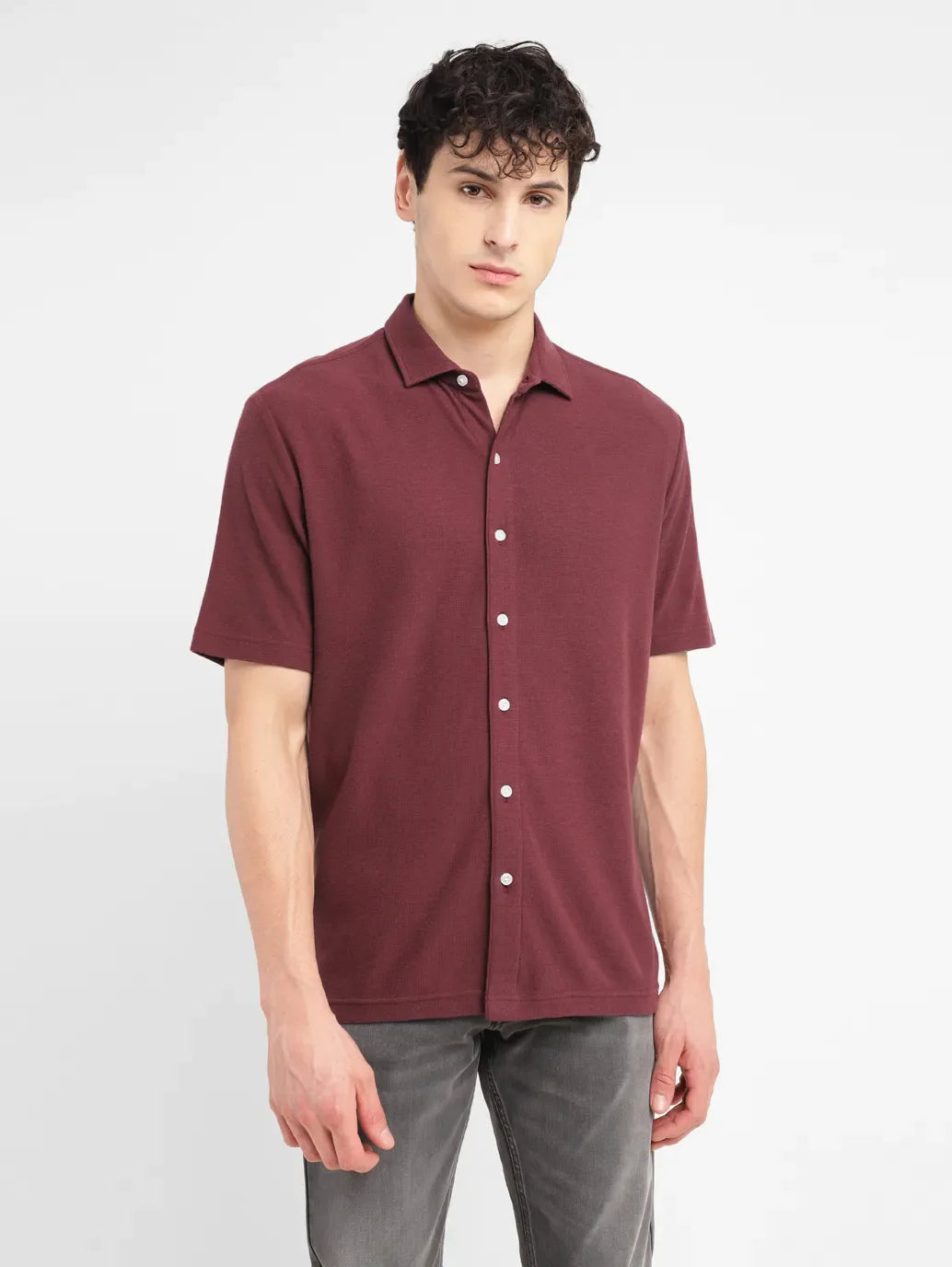 Men's Solid Slim Fit Shirt - 94a8eb83-c032-437d-ae4c-1e5c94cea284 View