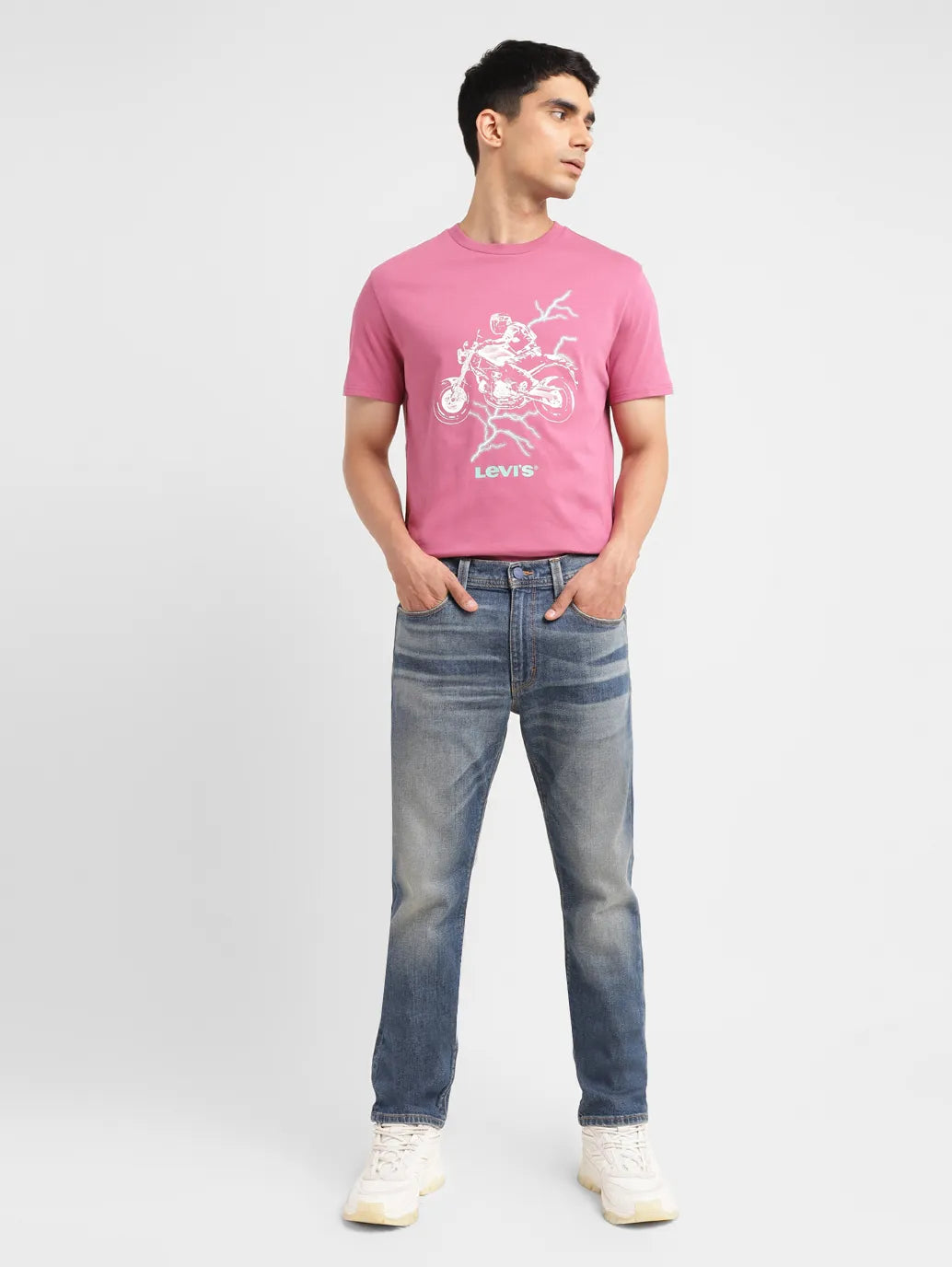 Men's 513 Blue Slim Straight Fit Mid Rise Jeans - 5ecd08af-597f-4ae6-a5df-5fda759b0052 View