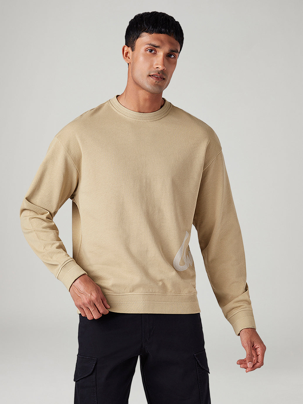 Men's Solid Regular Fit Sweatshirt