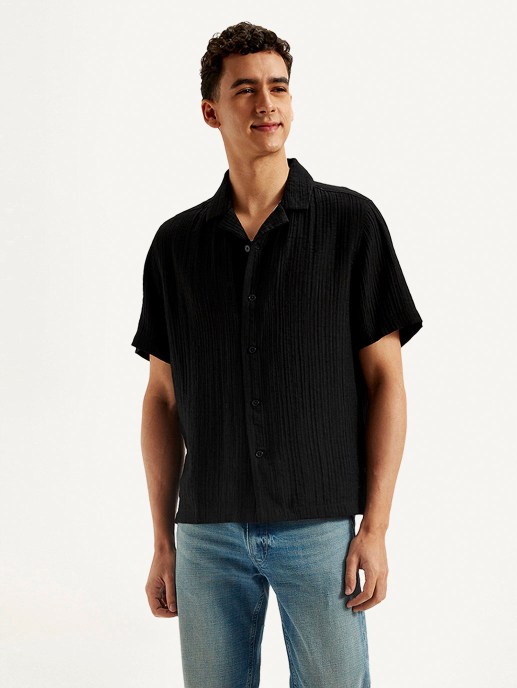 Men's Resort Collar Textured Relaxed Fit Shirt - Styleshot View