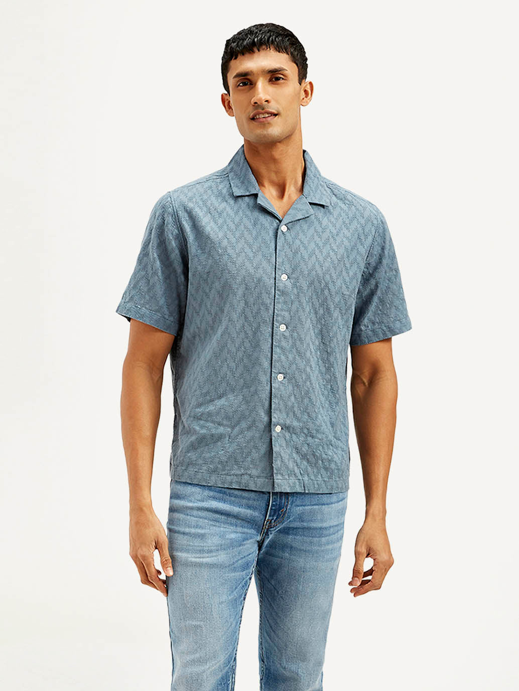 Men's Resort Collar Chevron Relaxed Fit Shirt - Front View