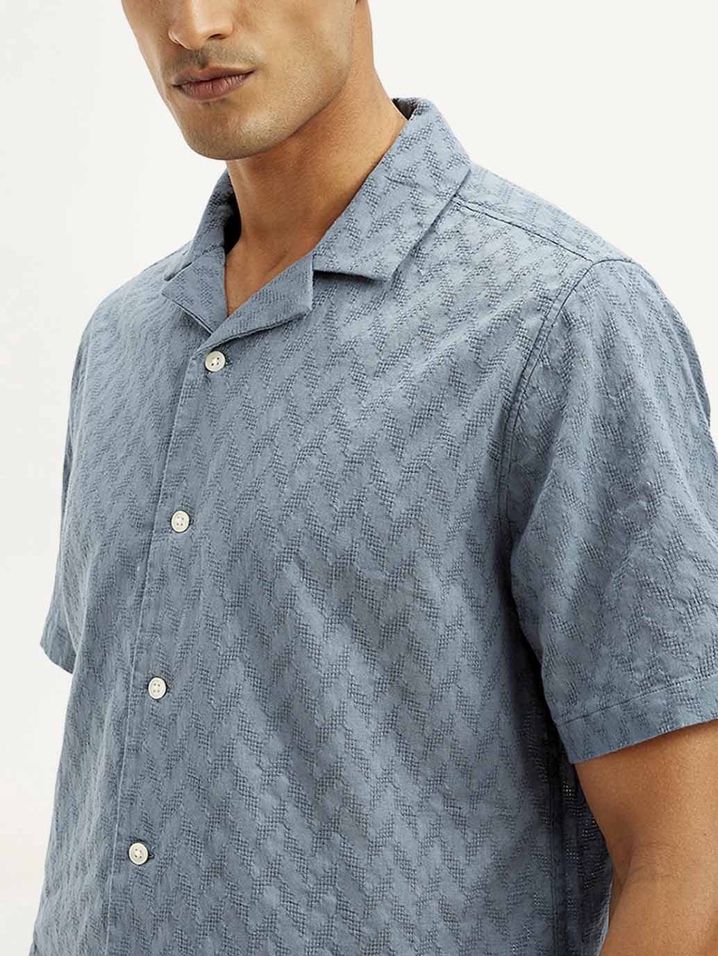 Men's Resort Collar Chevron Relaxed Fit Shirt - Detail View
