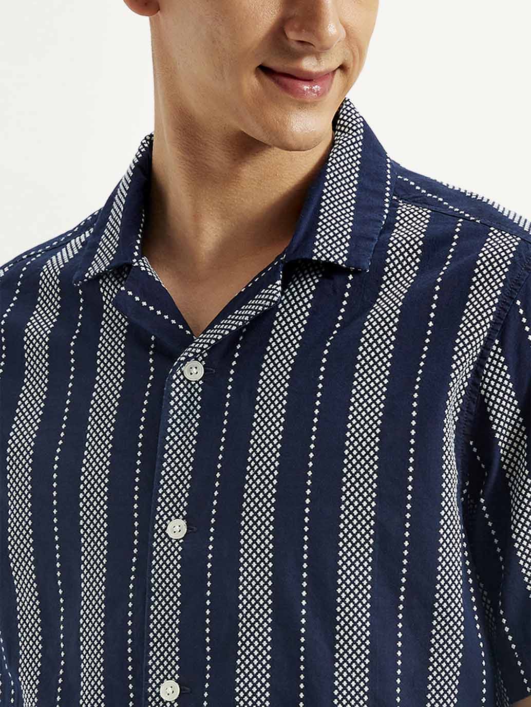 Men's Resort Collar Striped Relaxed Fit Shirt - Detail View