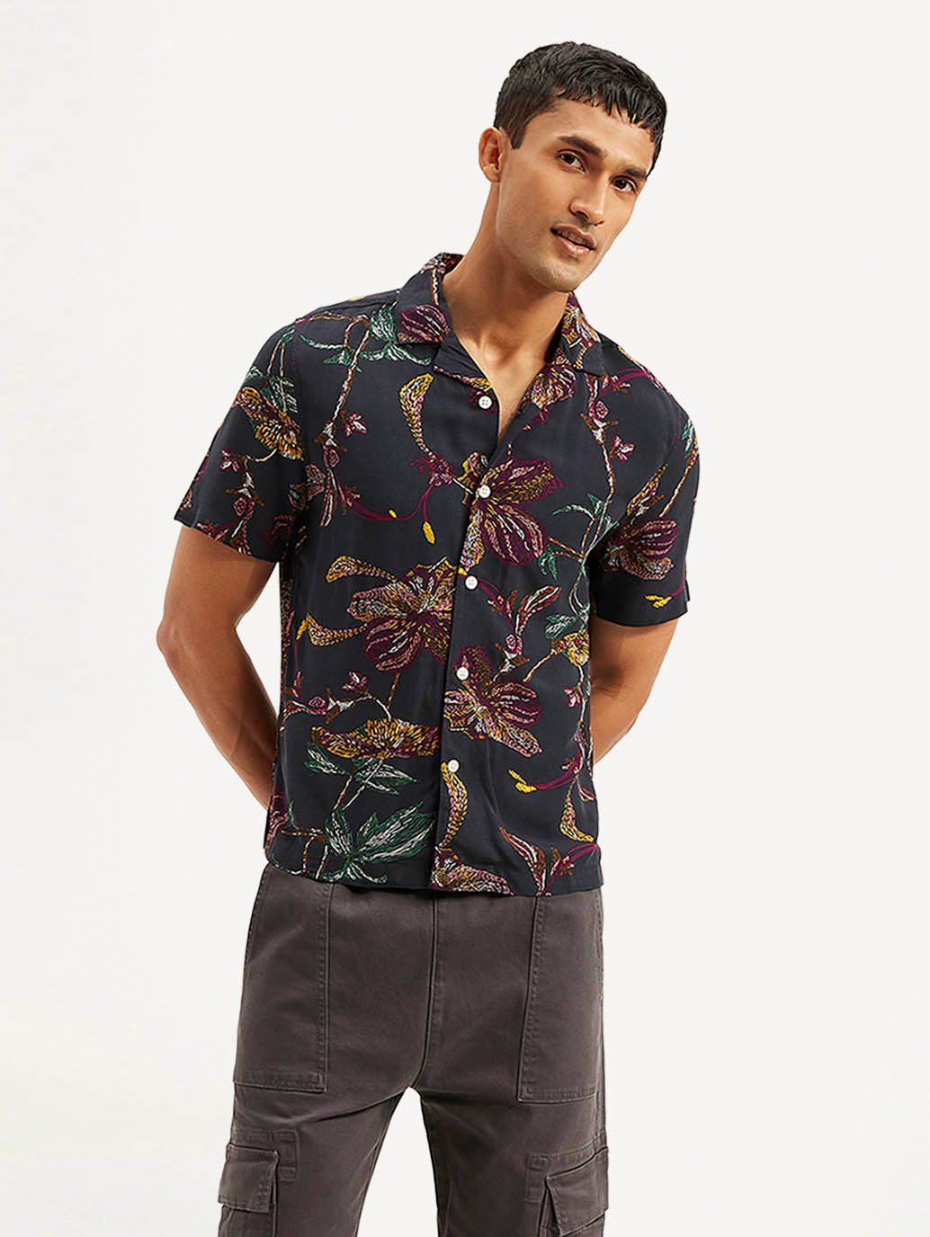Men's Resort Collar Floral Relaxed Fit Camp Shirt - Styleshot View