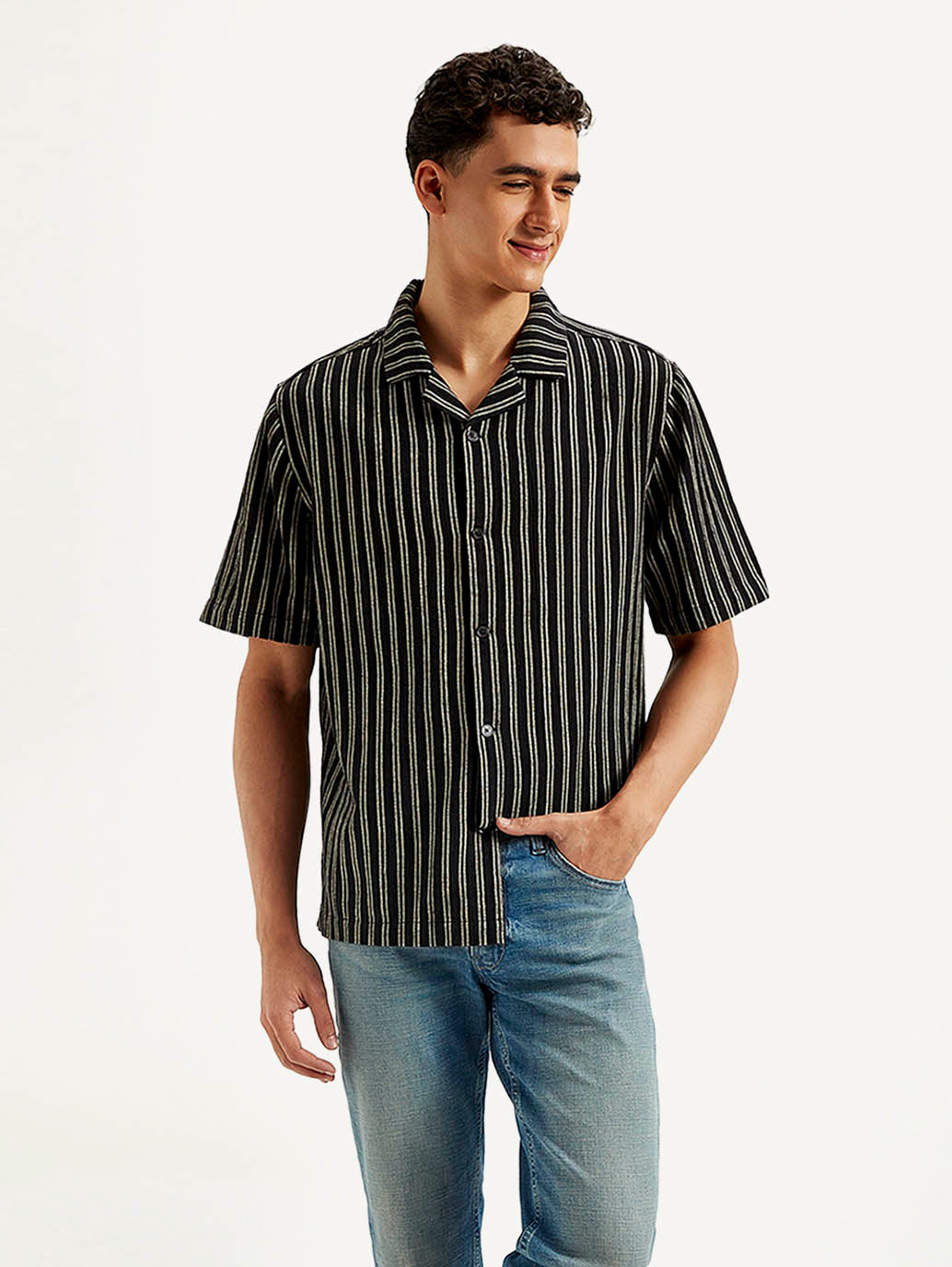 Men's Resort Collar Striped Relaxed Fit Shirt - Styleshot View
