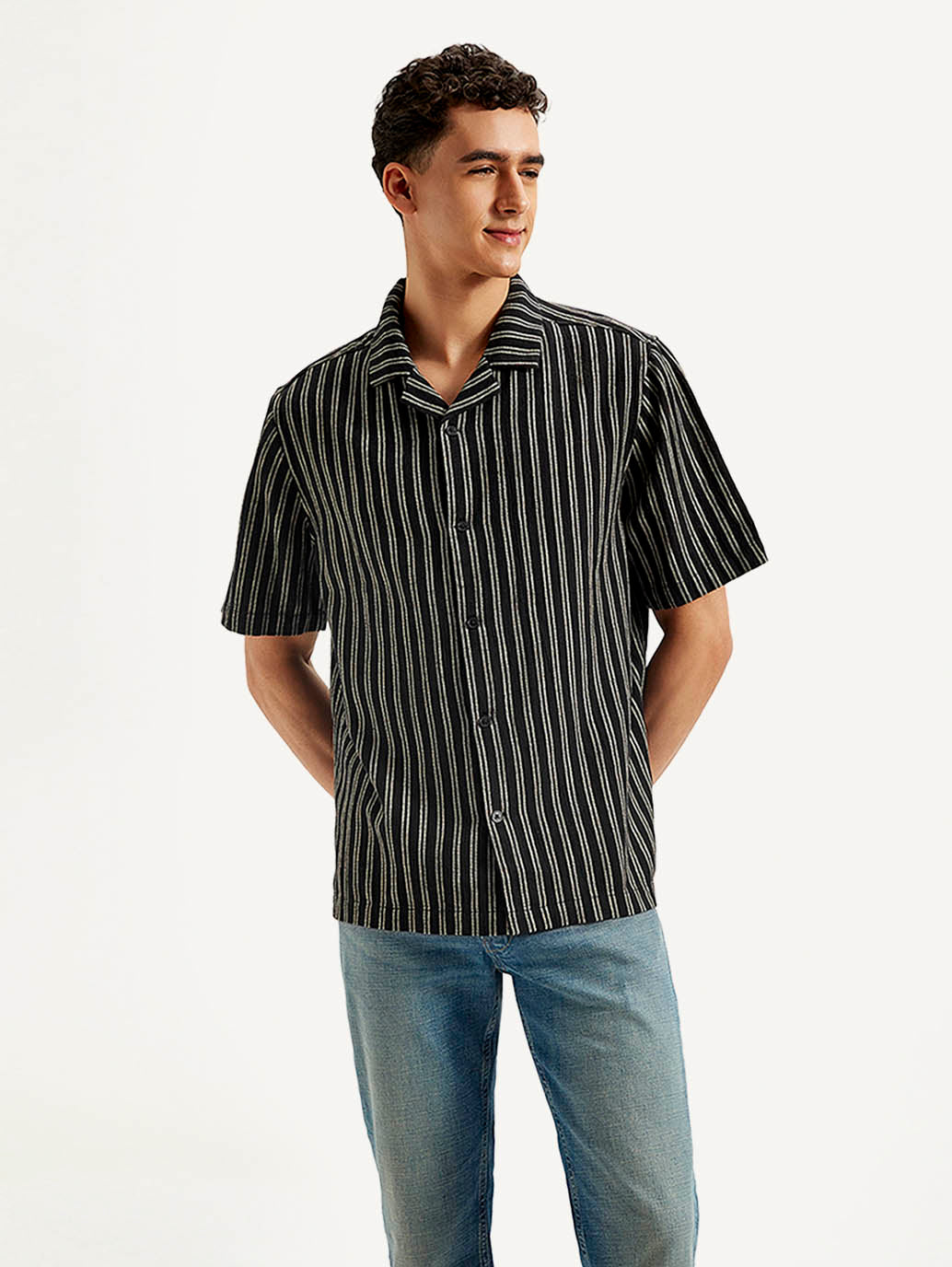 Men's Resort Collar Striped Relaxed Fit Shirt - Front View