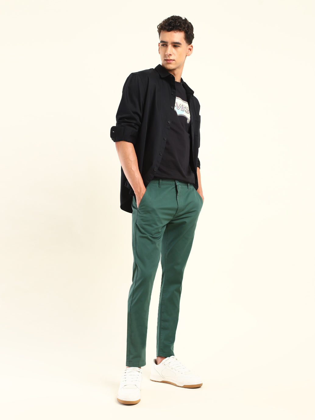 Men's 512 Slim Tapered Fit Green Chinos - Styleshot View