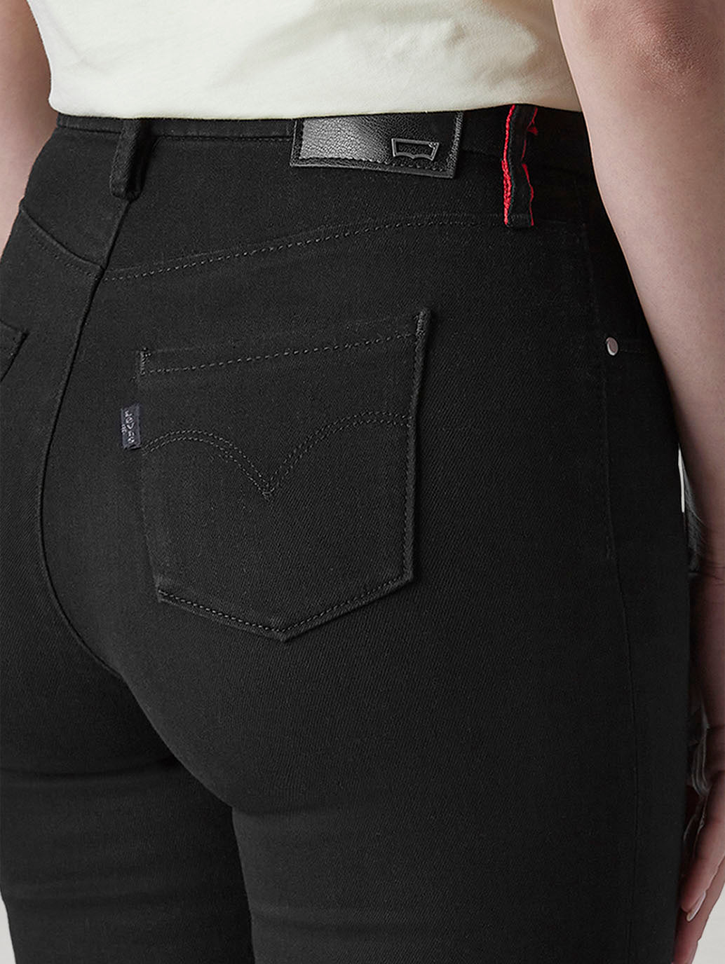 Women's 724 Black Slim Straight Fit High Rise Redloop Jeans - Detail View