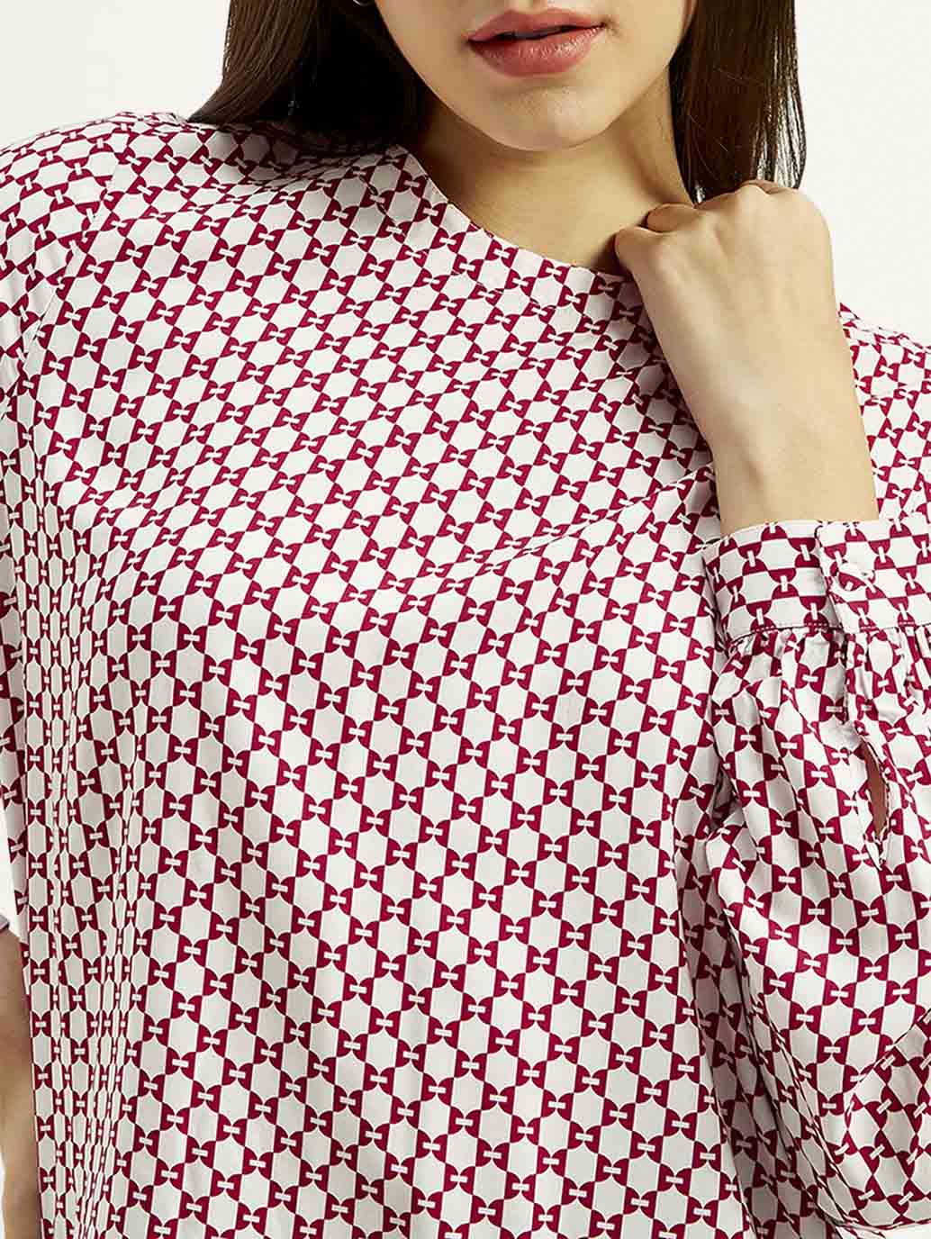 Women's Geometric Round Neck Top - Detail View