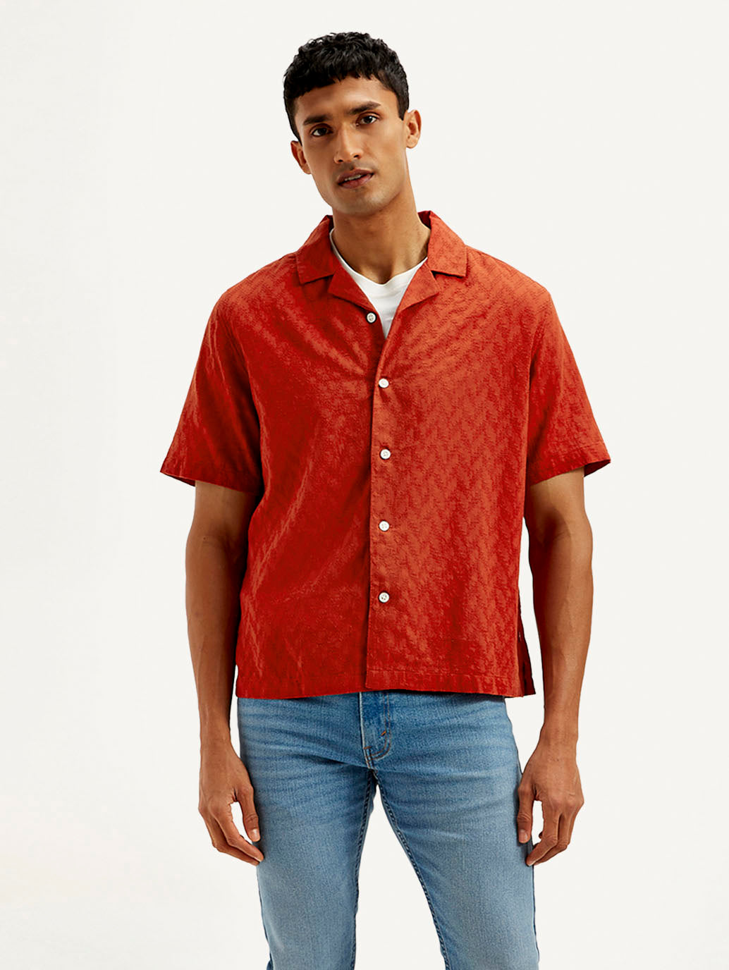 Men's Resort Collar Chevron Relaxed Fit Shirt - Front View